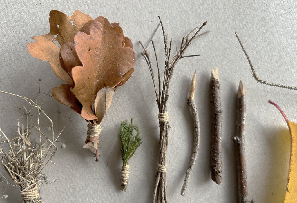 mixedmedia_naturwerkzeuge Mixed Media Malwerkzeug aus der Natur